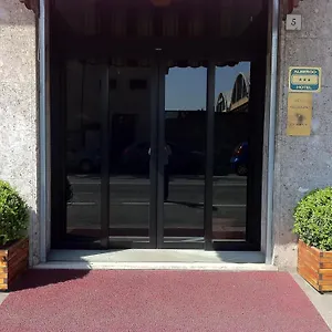 https://hotel-arcobaleno-vimodrone.it-lombardy.com